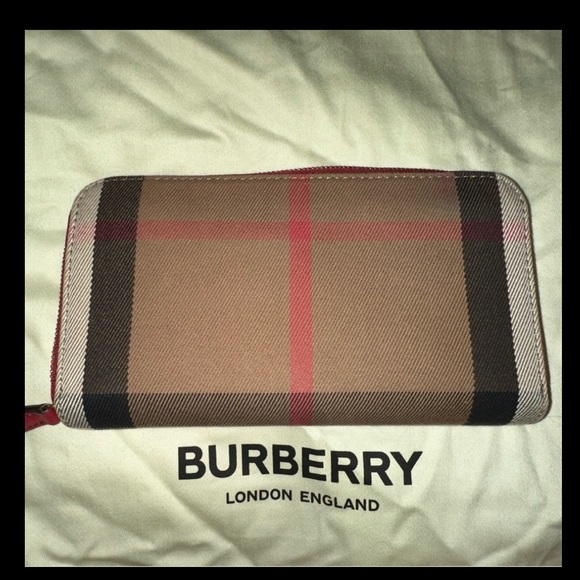 Red BurBerry Wallet (reposh) - Picture 4 of 4